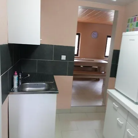 Kleines Gemuetliches Ferienhaus