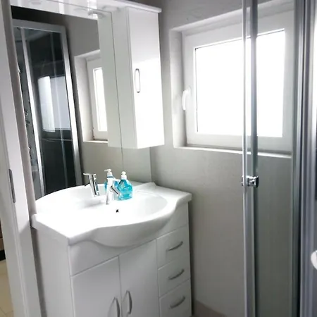 Apartment Kleines Gemuetliches Ferienhaus *